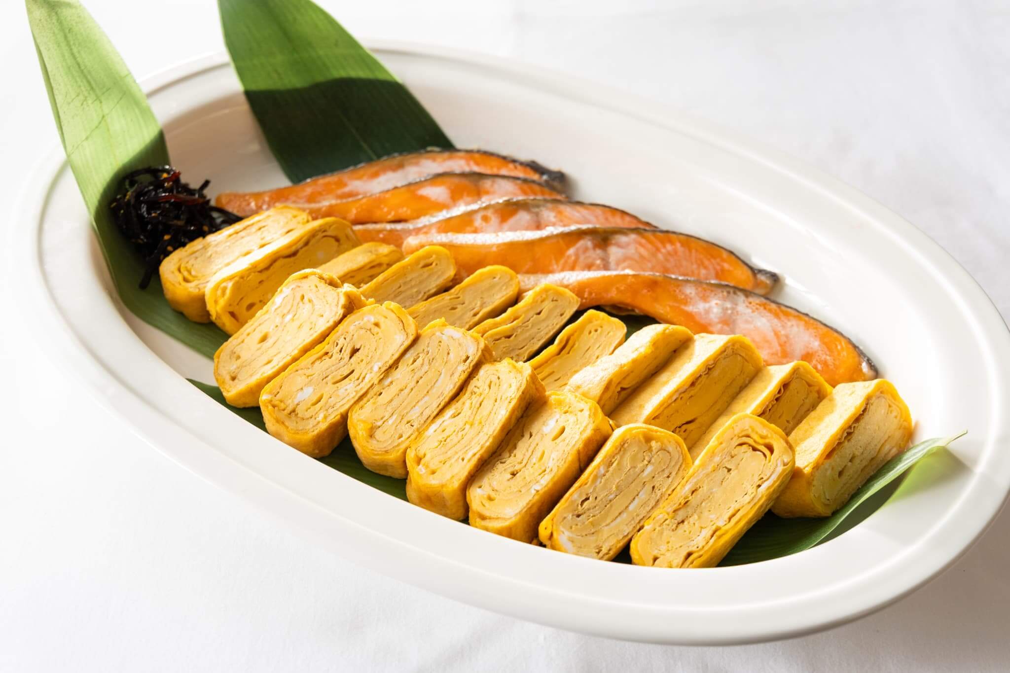 焼き鮭・だし巻き卵